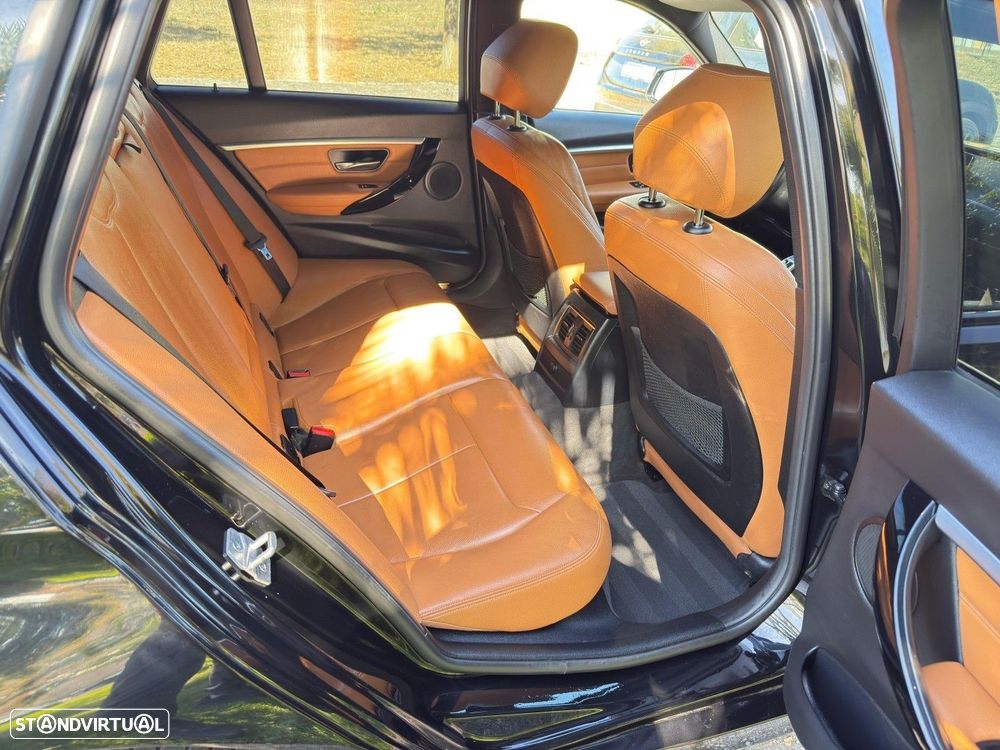 BMW 320 d Touring Aut. Efficient Dynamics Edition Blue Perf. Sport Line - 14