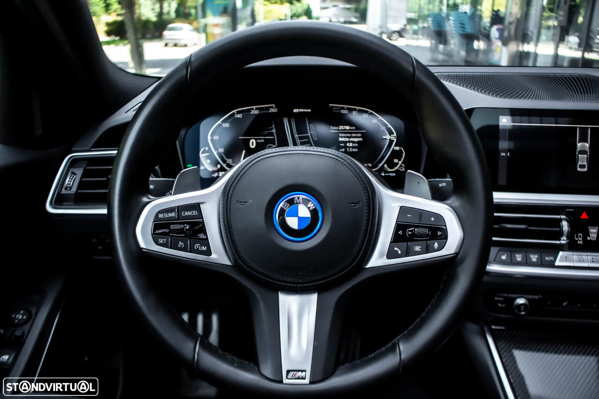 BMW 320 e Pack M Auto - 13