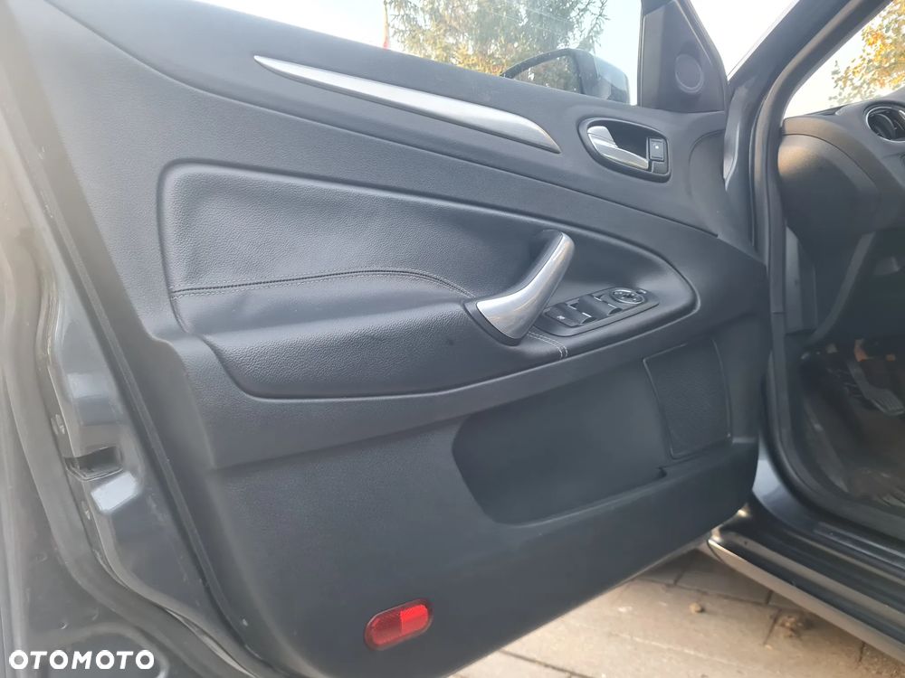 Ford Mondeo 2.0 TDCi Titanium S - 10