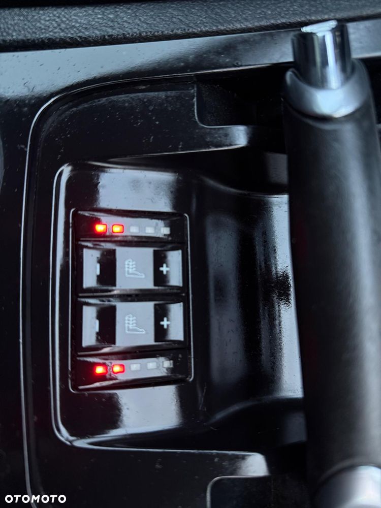 Ford S-Max 2.0 TDCi DPF Titanium - 25