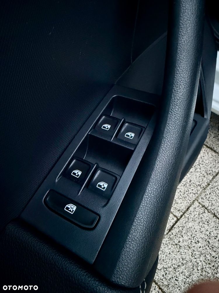 Skoda RAPID 1.0 TSI Ambition - 6