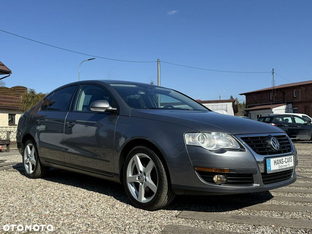 Volkswagen Passat - 12