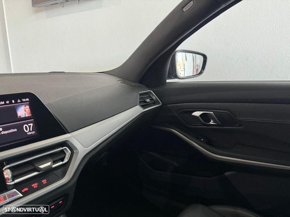 BMW 320 d Pack M Auto - 15