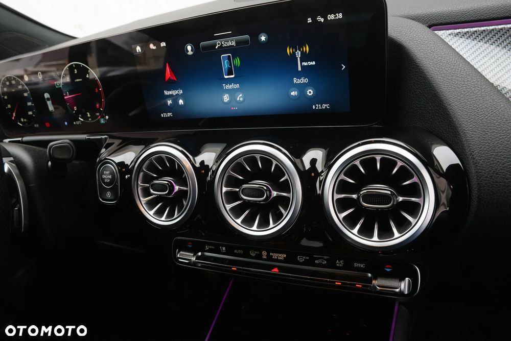 Mercedes-Benz GLA 200 d 4Matic 8G-DCT AMG Line - 8