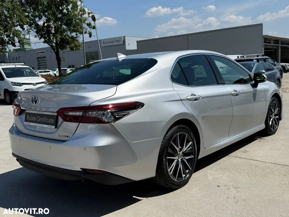 Toyota Camry 2.5 Dynamic - 10