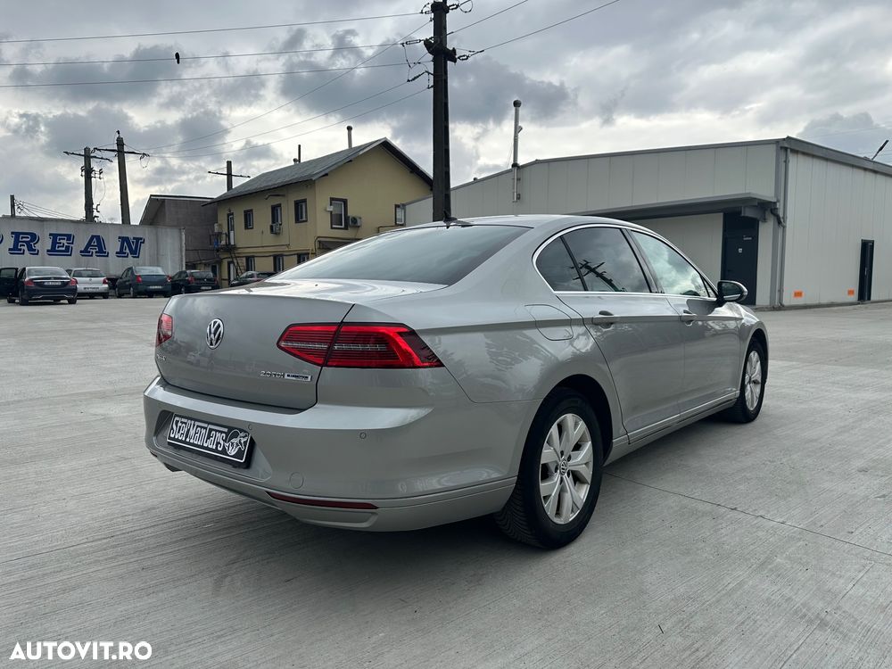 Volkswagen Passat 2.0 TDI DSG Comfortline - 4