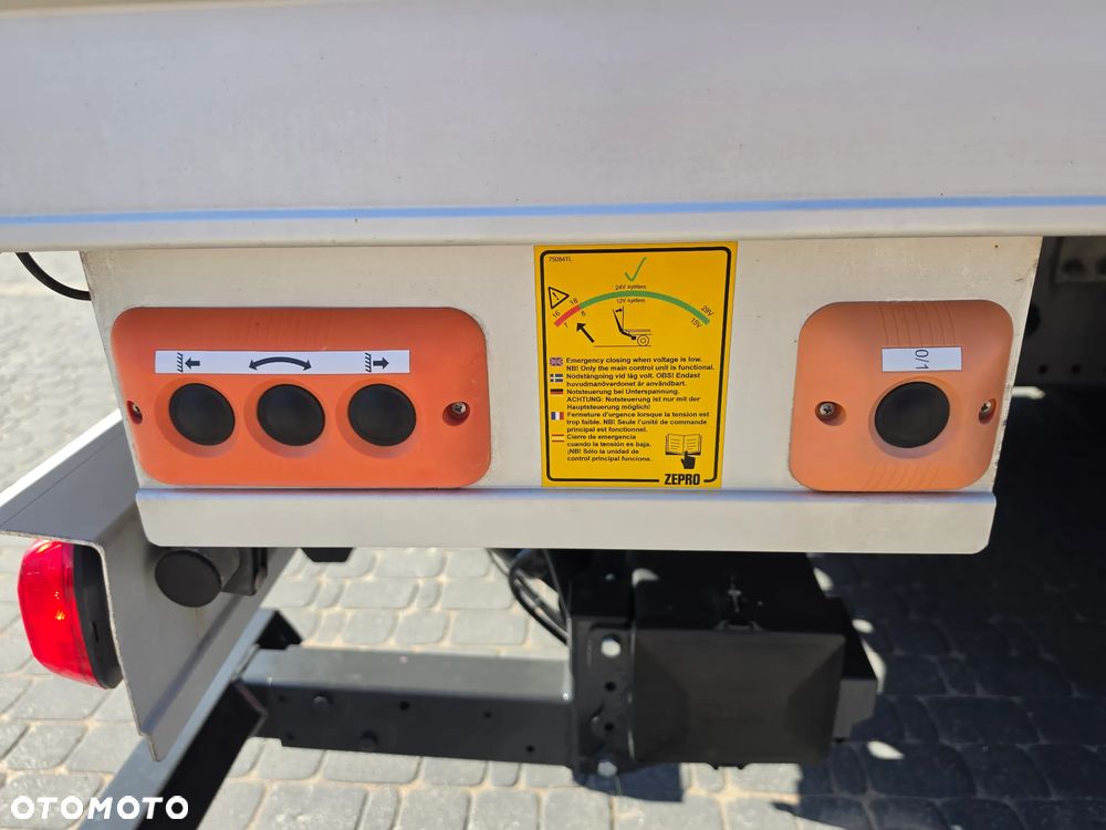 Mercedes-Benz Atego 1524 Chłodnia + Winda /Euro 6 / 2018 / 240 tys. km / 15 EP / Pneumatyka / Tempomat - 17