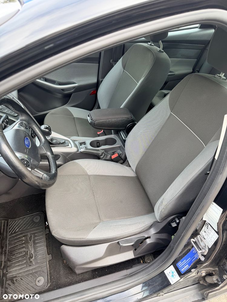 Ford Focus - 10