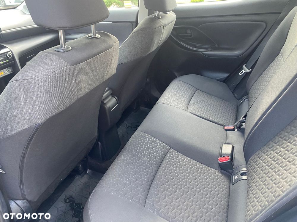 Toyota Yaris Cross Hybrid 1.5 Comfort 4x4 - 16