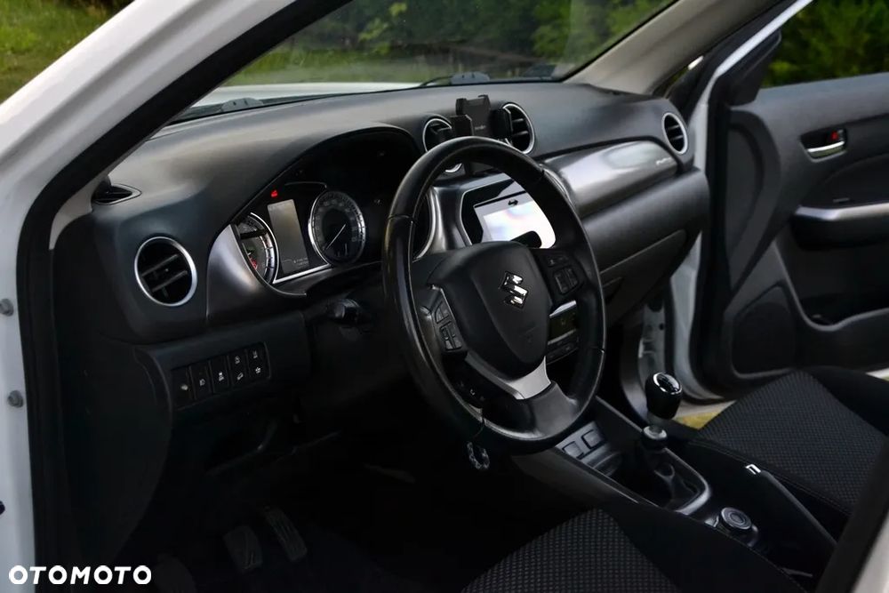 Suzuki Vitara 1.4 Boosterjet SHVS Premium 4WD - 13