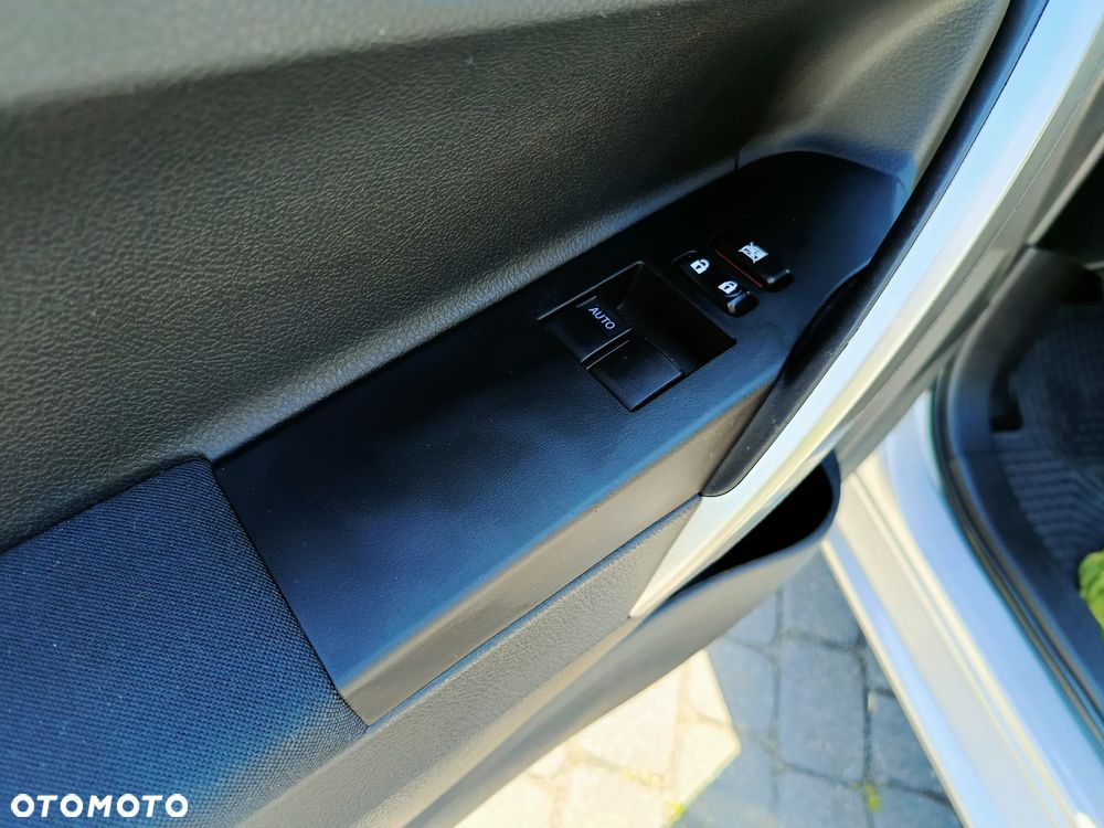 Toyota Auris 1.33 VVT-i Active - 20