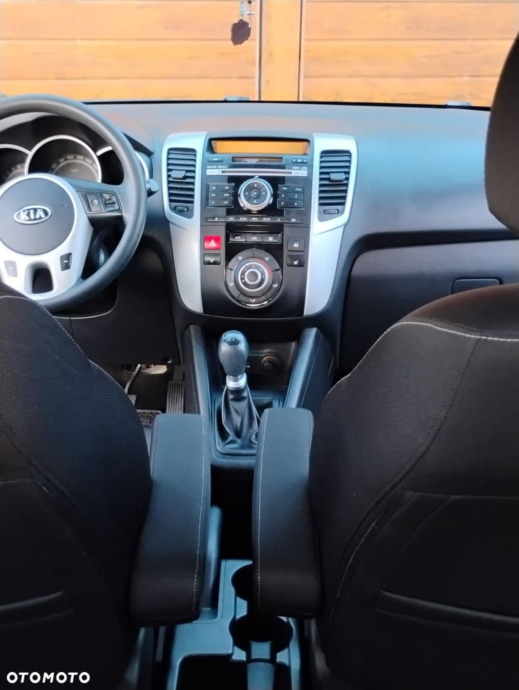 Kia Venga 1.4 L - 9