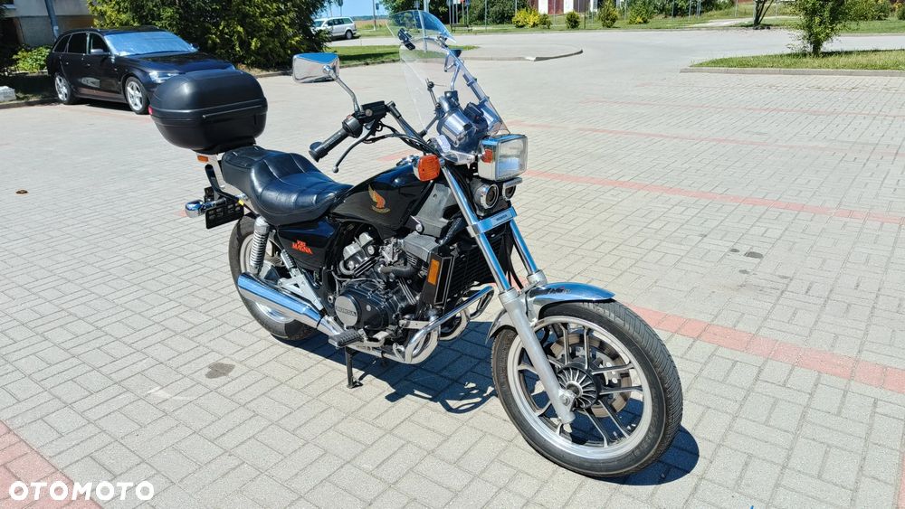 Honda VF - 4