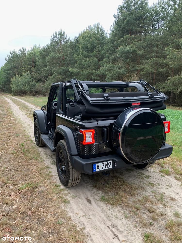 Jeep Wrangler - 24