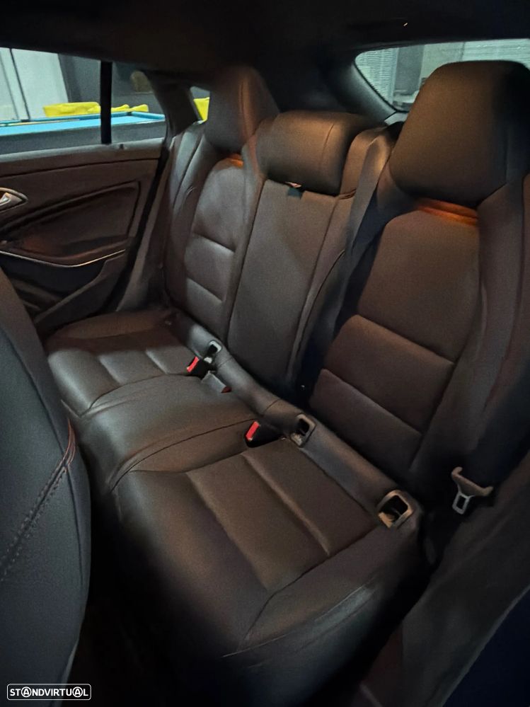 Mercedes-Benz CLA 200 (CDI) d AMG Line - 22