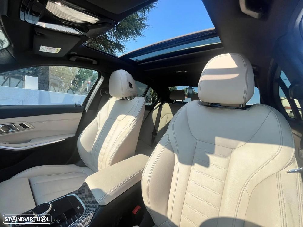 BMW 330 e Pack Desportivo M Auto - 41