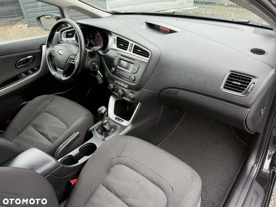 Kia Ceed 1.6 GDI Dream-Team Edition - 27