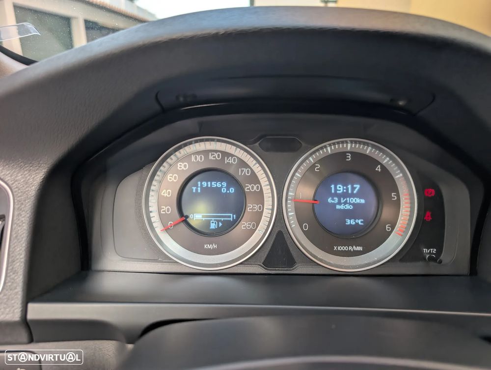 Volvo V60 DRIVe Momentum - 13