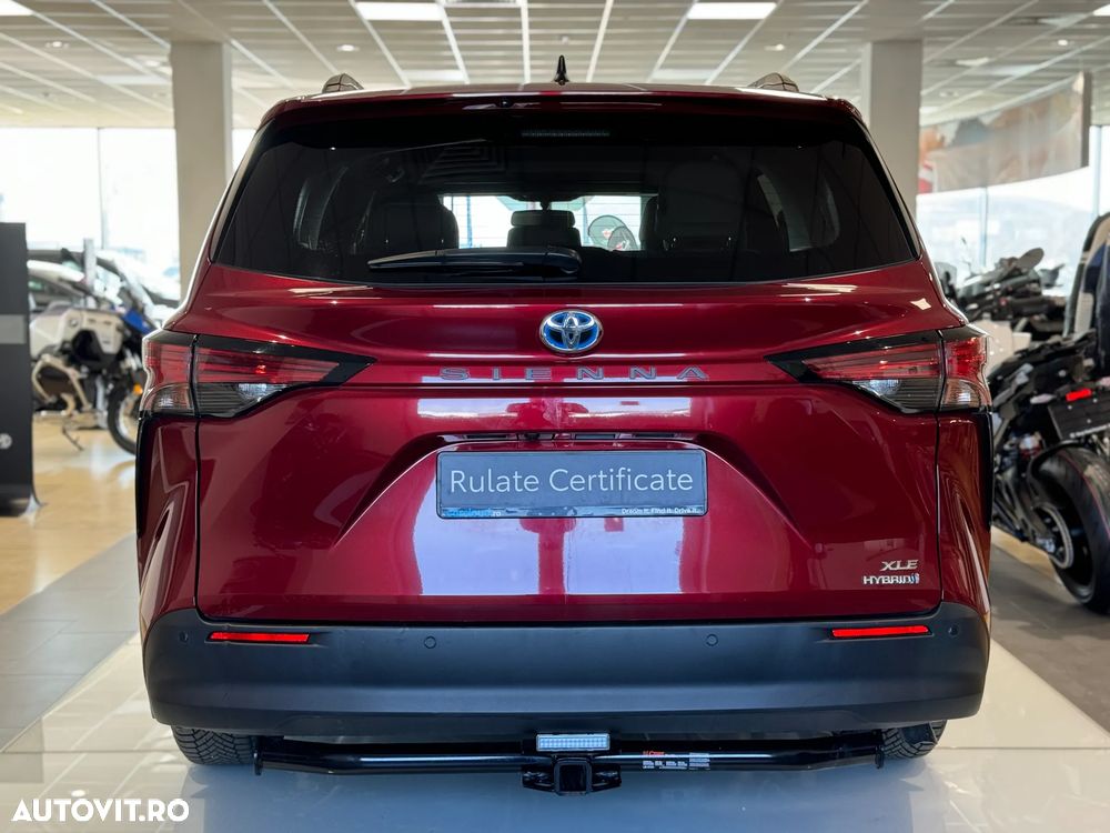 Toyota Sienna - 6