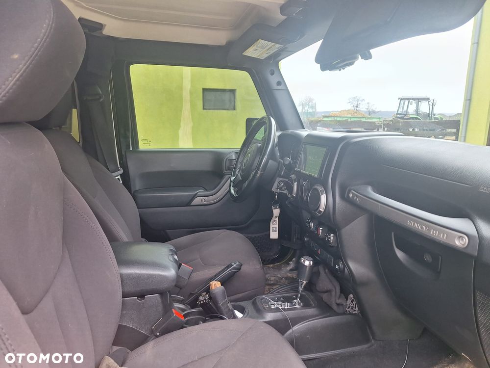 Jeep Wrangler - 6
