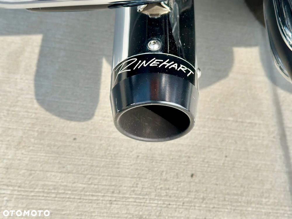 Harley-Davidson FLHT Electra Glide Standard - 30