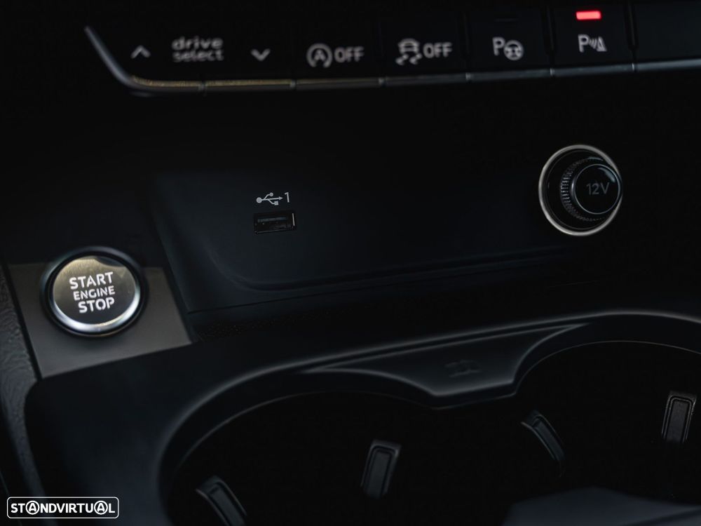 Audi A4 2.0 TDI S-line S tronic - 19