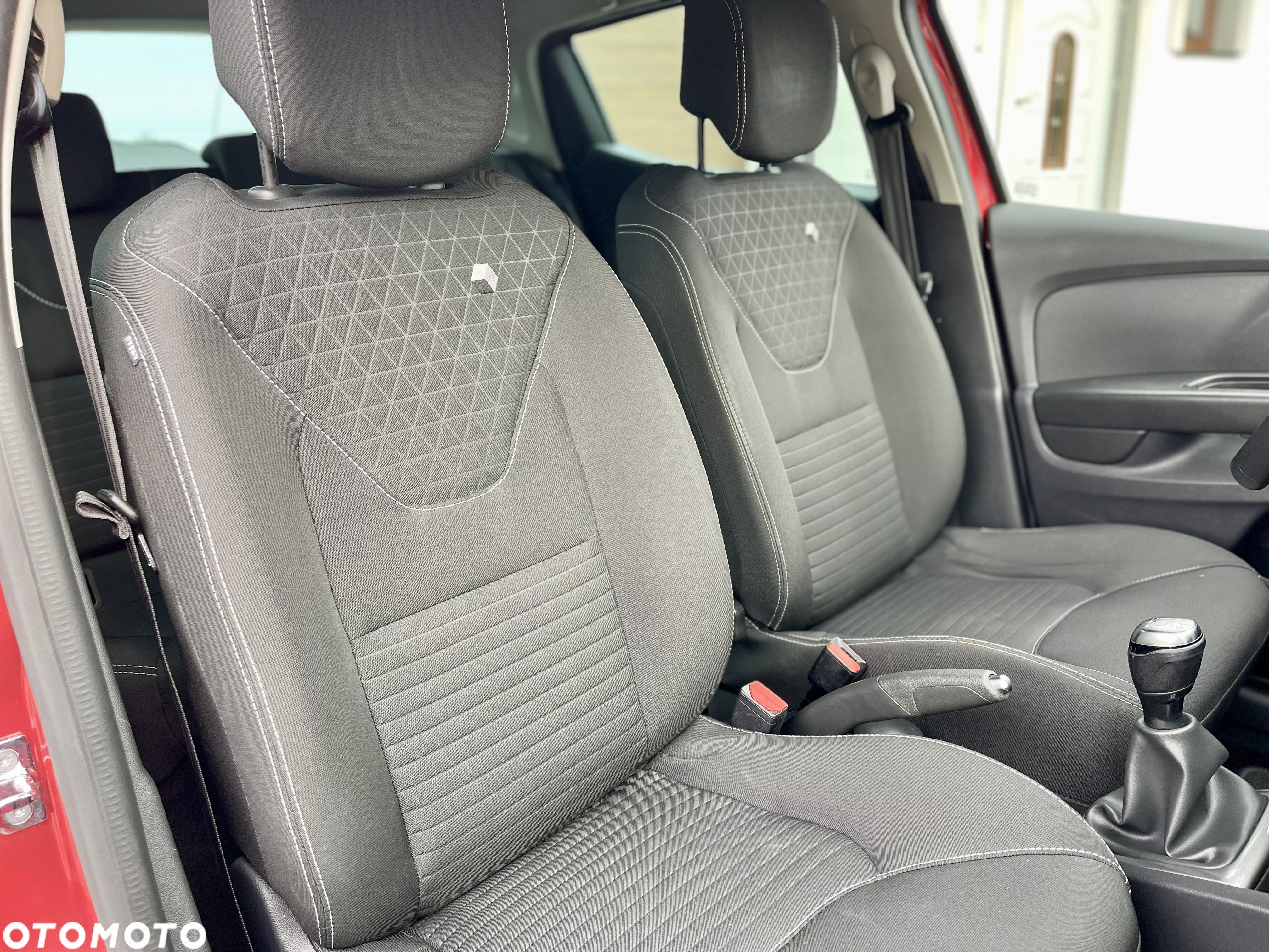 Renault Clio 0.9 TCe Limited - 12