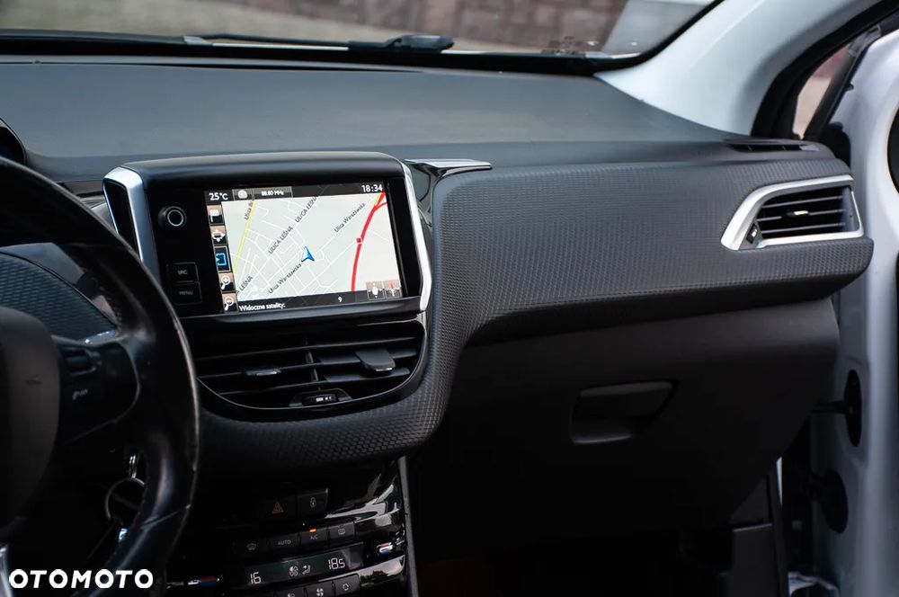 Peugeot 2008 120 VTI Allure - 29