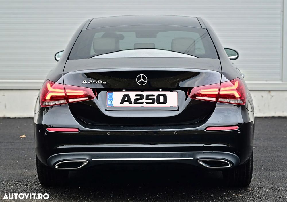 Mercedes-Benz A 250 e 8G-DCT Edition 2020 - 3