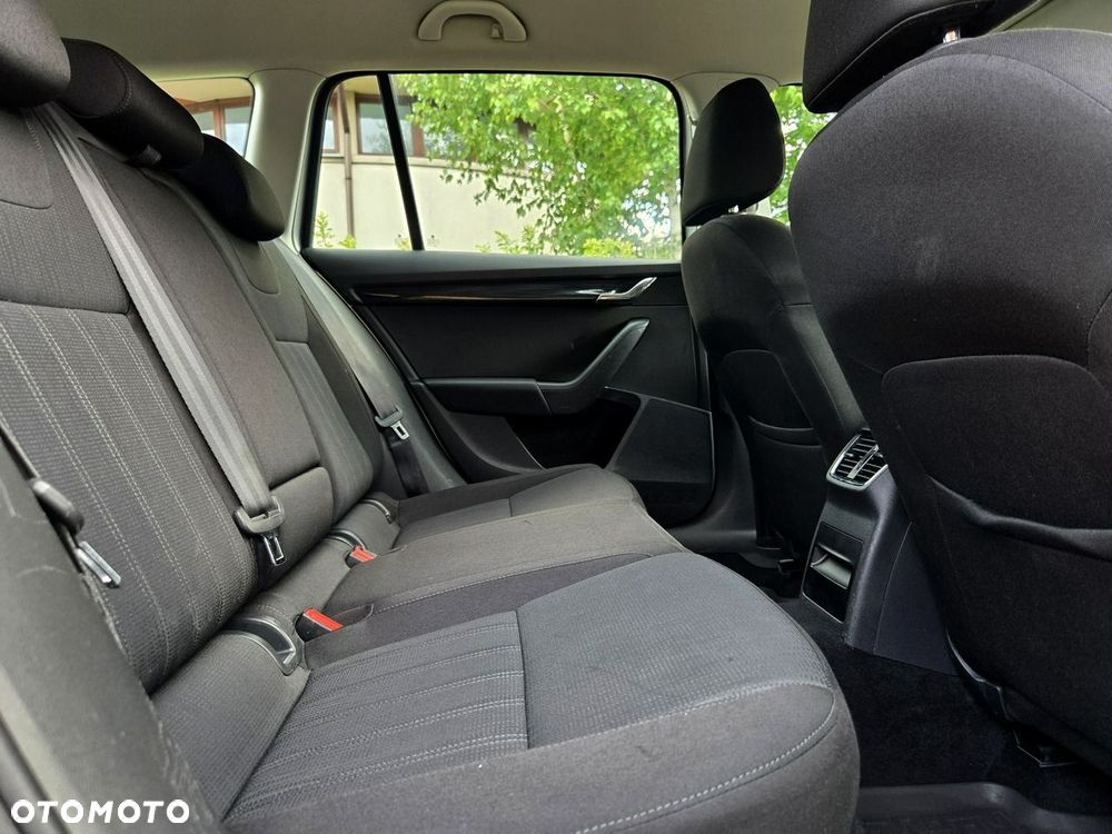 Skoda Octavia 2.0 TDI 4x4 Ambition DSG - 11