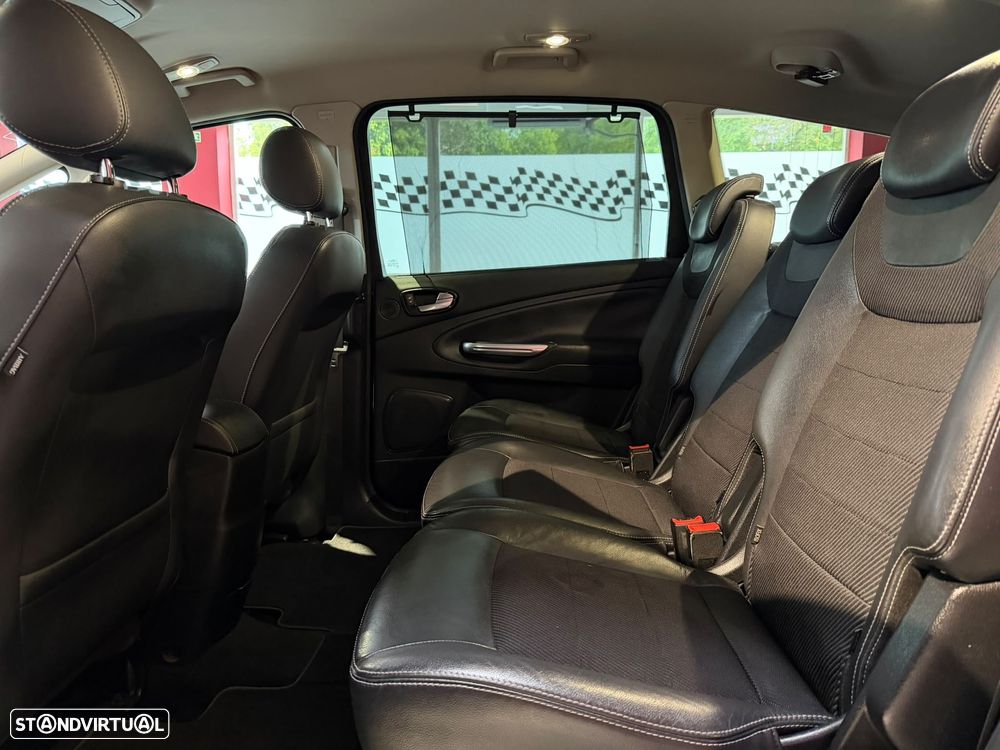 Ford S-Max 2.0 TDCi Titanium 7L - 10