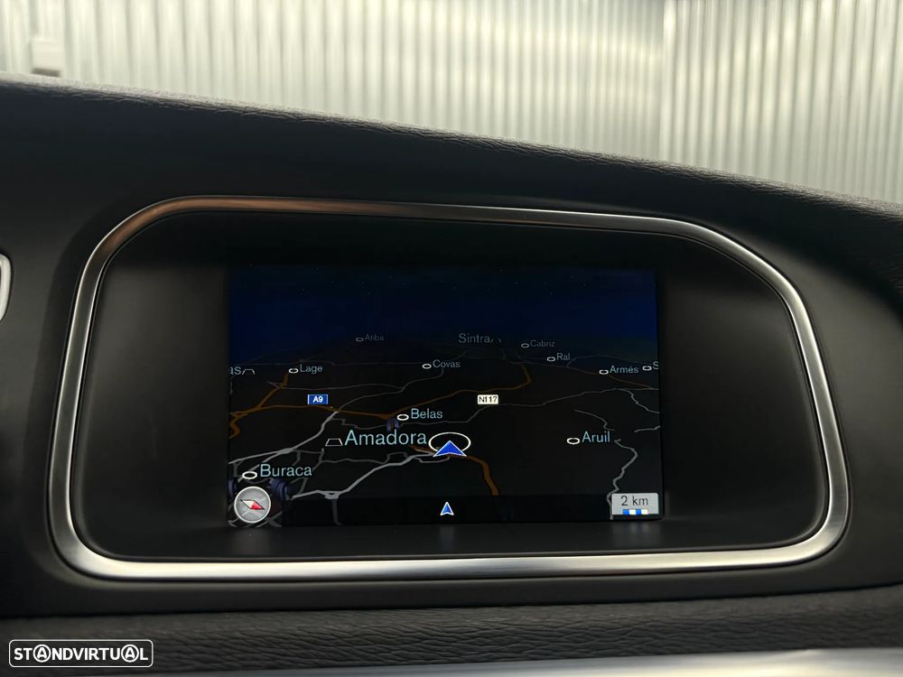 Volvo V40 Cross Country 2.0 D3 Momentum - 10