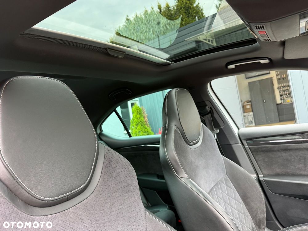 Skoda Superb 2.0 TDI Sportline DSG - 28