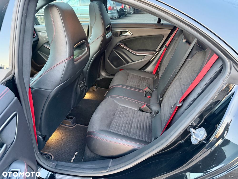 Mercedes-Benz CLA - 16
