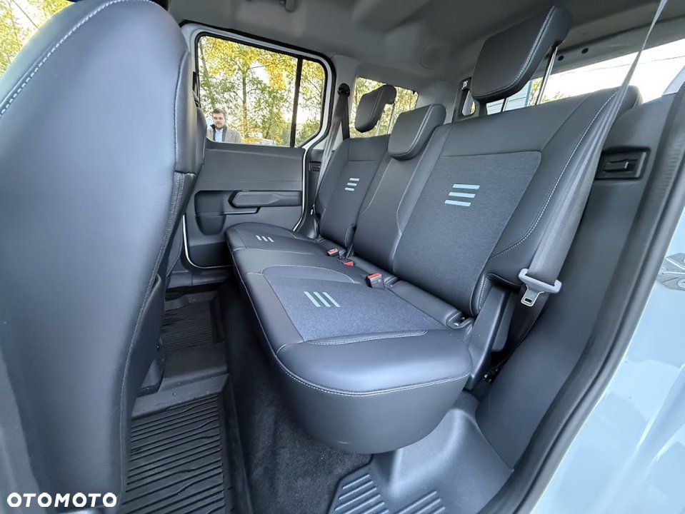 Ford Tourneo Courier - 14