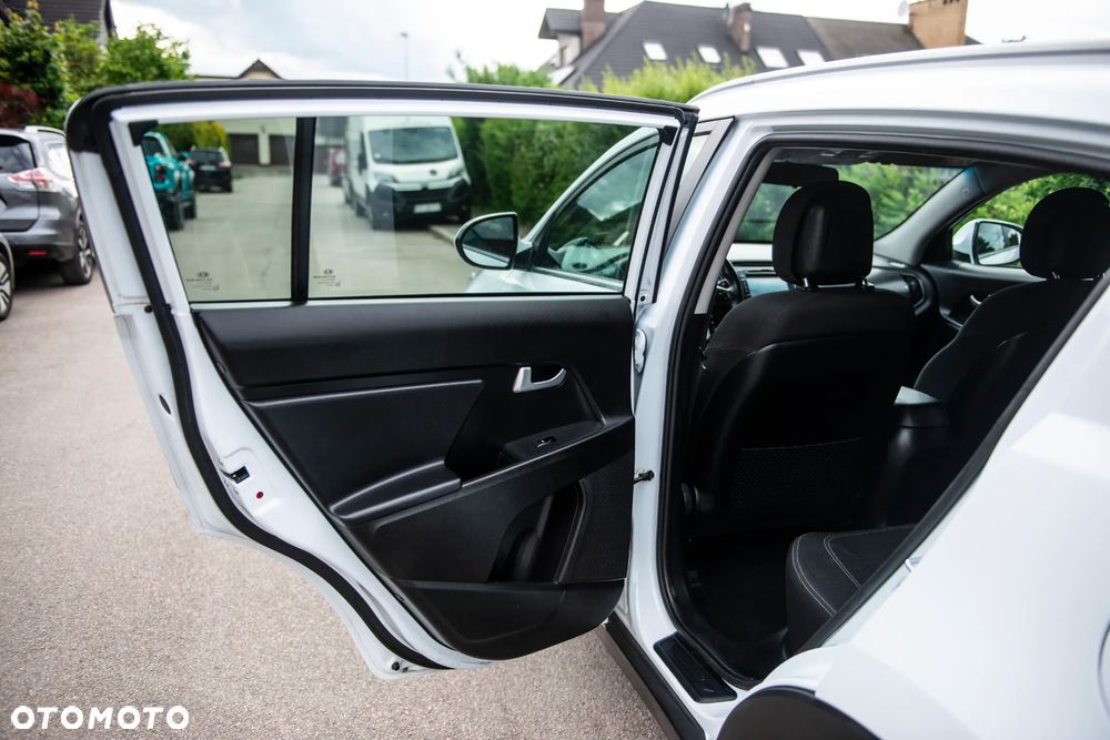 Kia Sportage 1.6 GDI 2WD Attract - 29