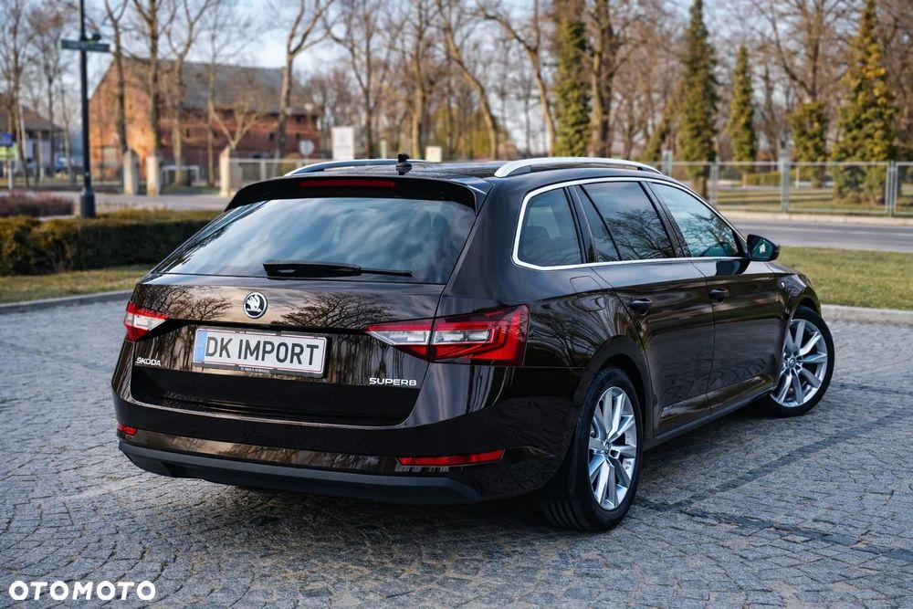 Skoda Superb 2.0 TDI SCR Sportline DSG - 4