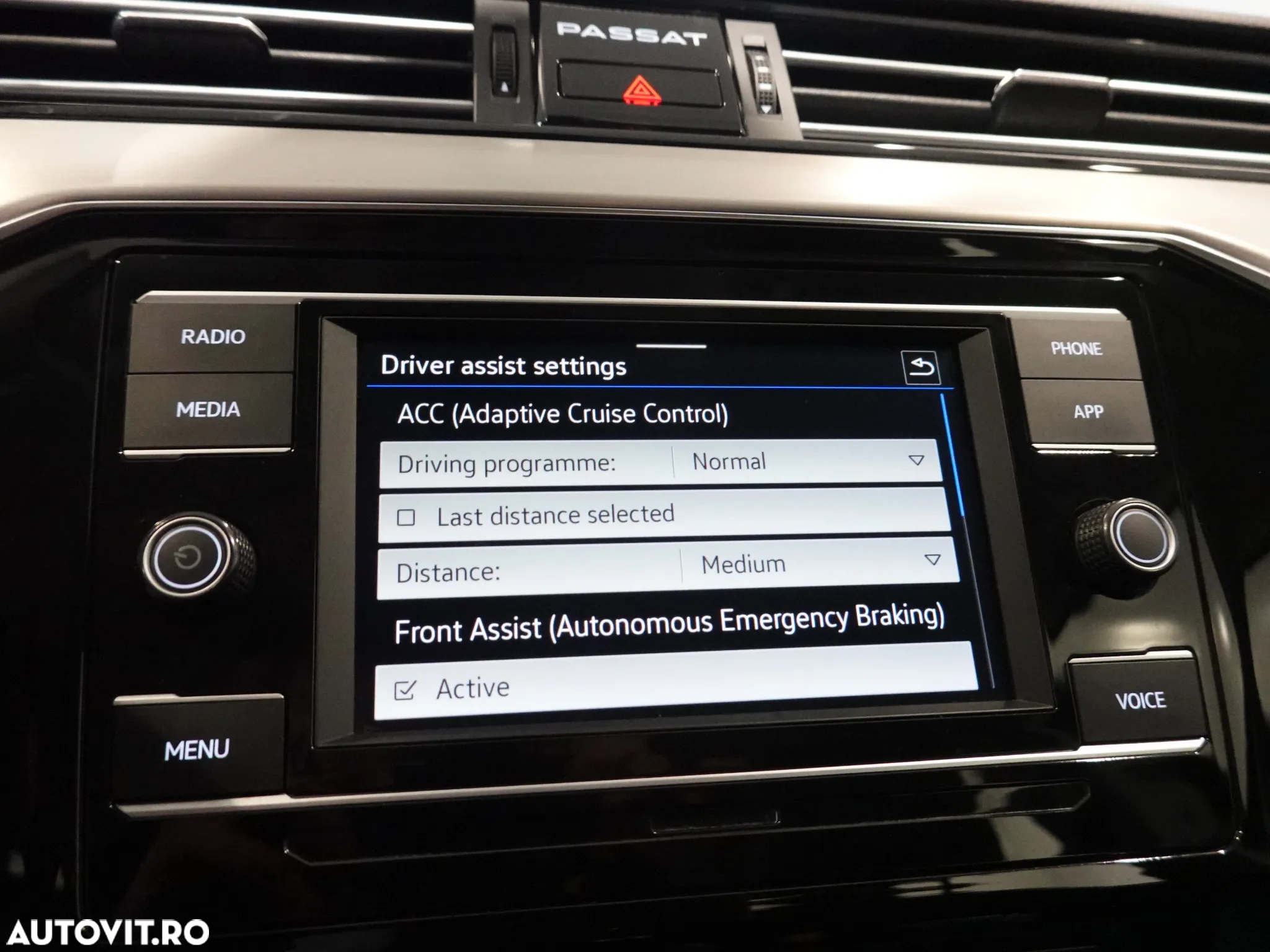 Volkswagen Passat - 28