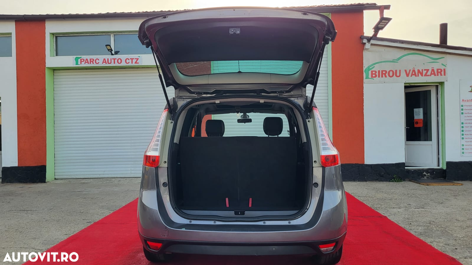 Renault Grand Scenic dCi 130 FAP Start & Stop Luxe - 18