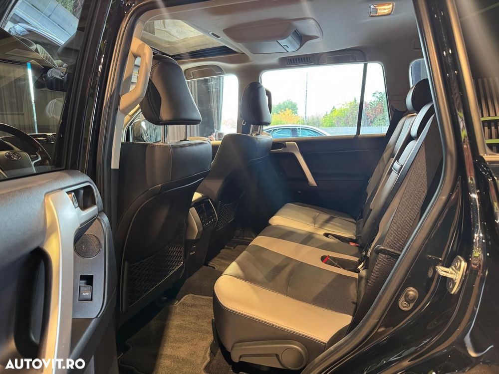 Toyota Land Cruiser 2.8l D-4D 204 CP A/T Luxury Black Matte Edition - 18