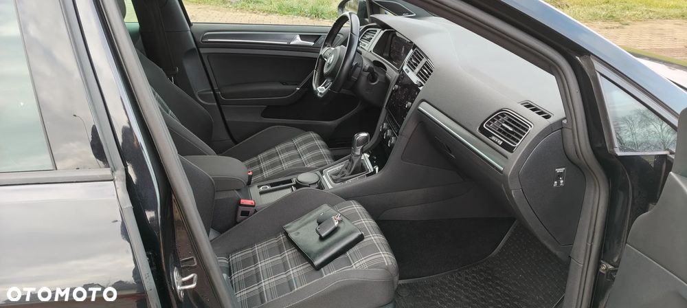 Volkswagen Golf GTD (BlueMotion Technology) DSG - 39