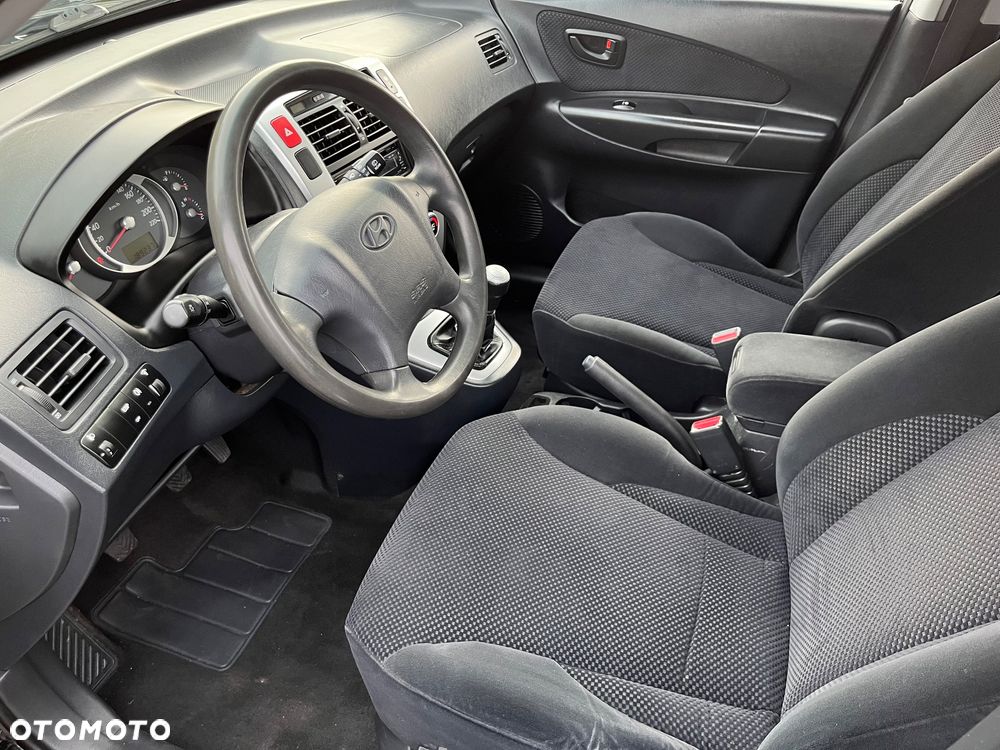 Hyundai Tucson 2.0 2WD GLS Style - 10