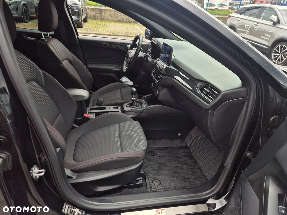 Ford Focus 1.0 EcoBoost Hybrid ST-LINE DESIGN - 19