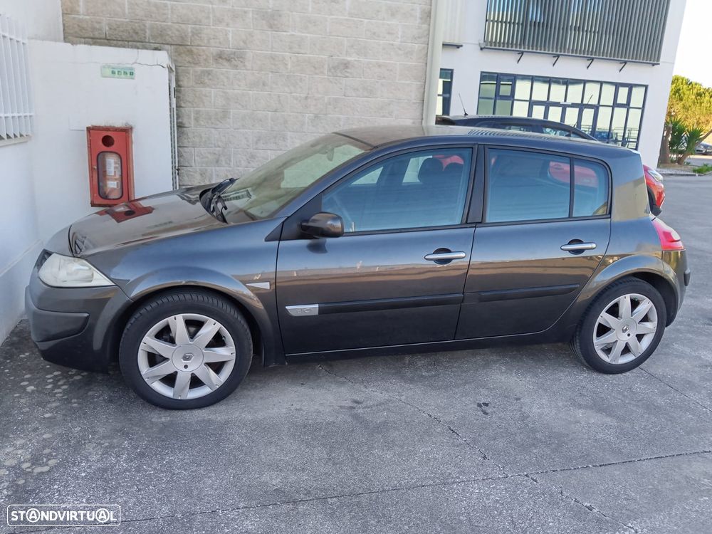 Renault Mégane 1.5 dCi Confort - 4