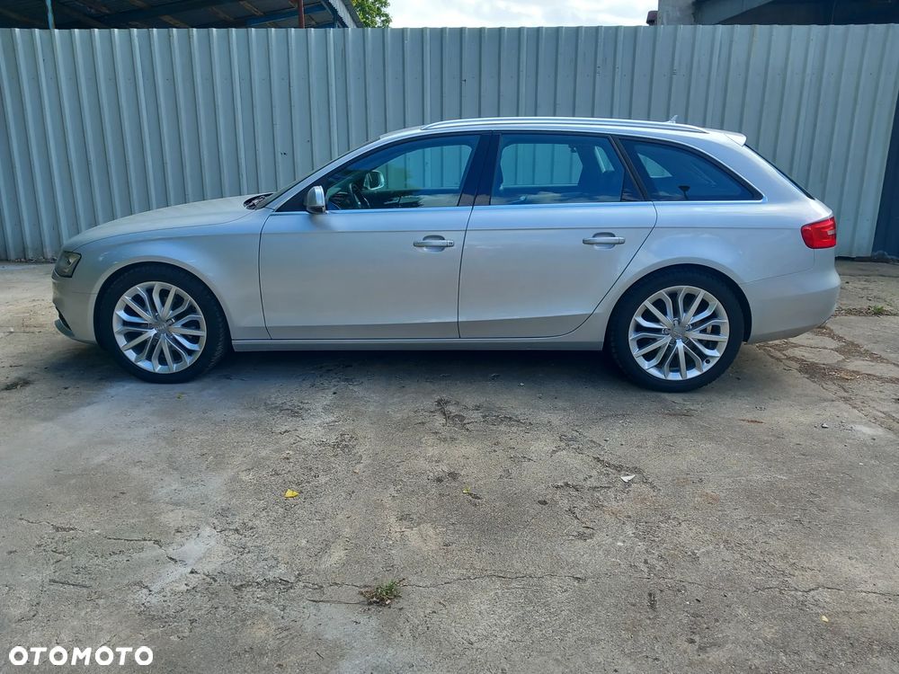 Audi A4 Avant 2.0 TDI DPF multitronic S line Sportpaket - 12