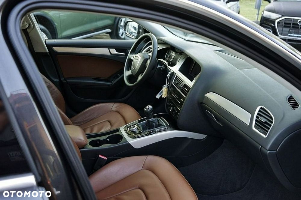 Audi A4 Avant - 13