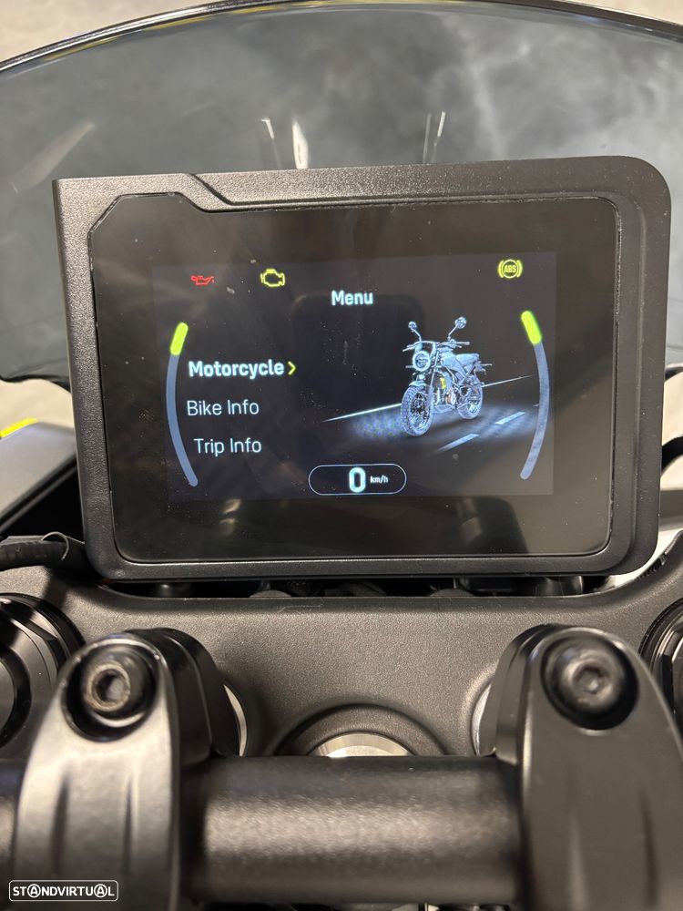 Husqvarna Svartpilen 125 - 14