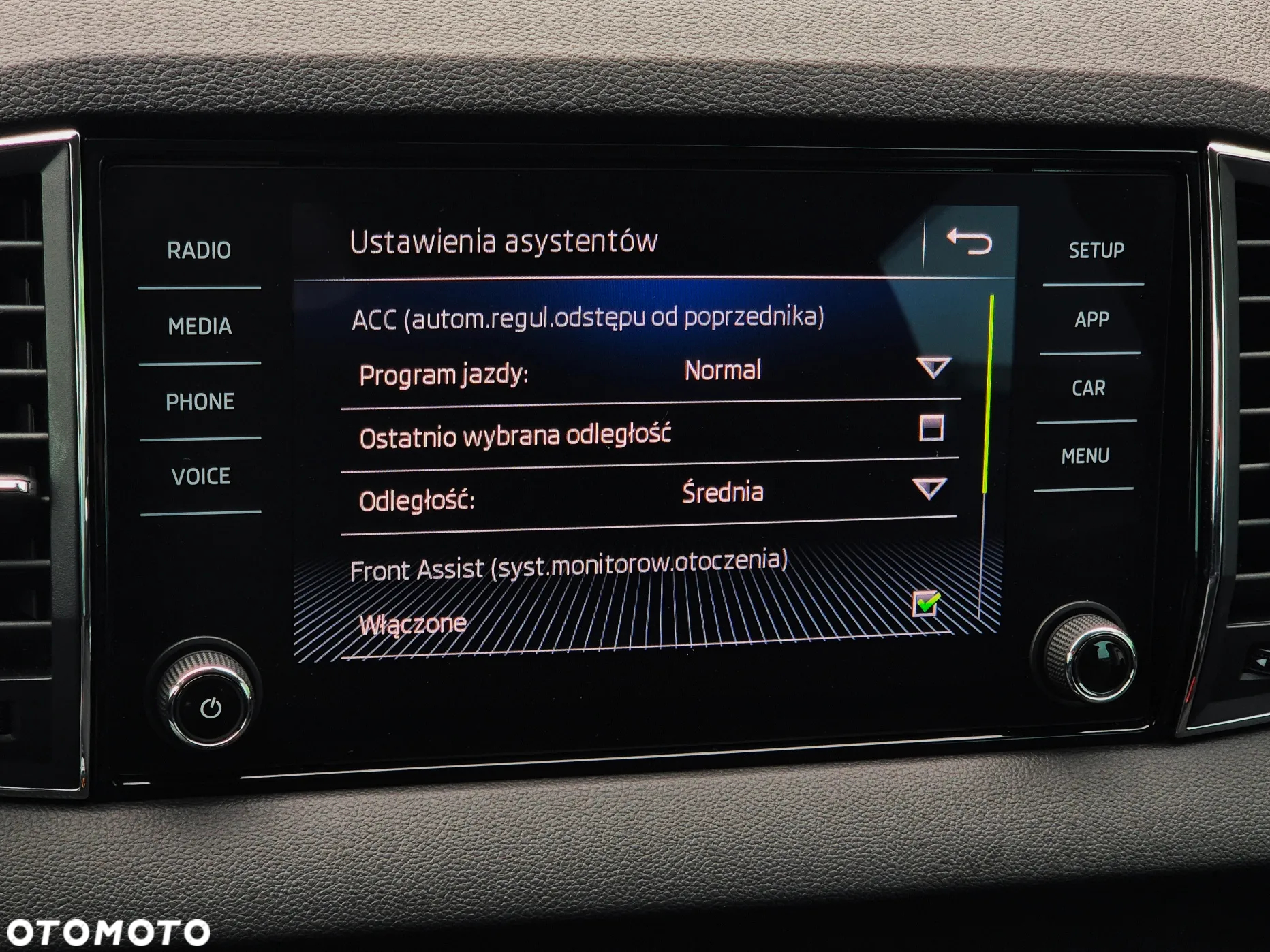 Skoda Karoq 1.5 TSI ACT 4x2 Style DSG - 25