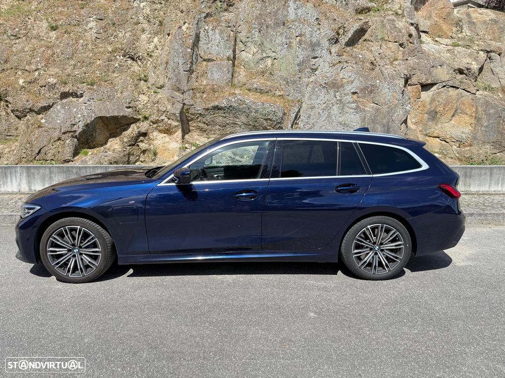 BMW 330 e Pack Desportivo M Auto - 2
