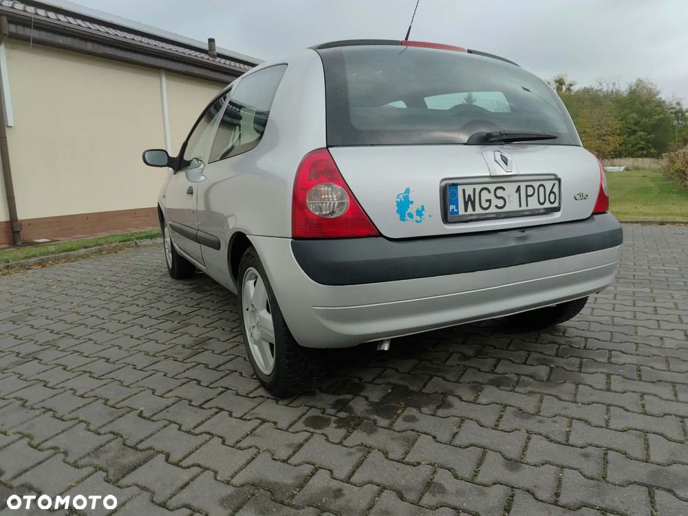 Renault Clio - 9
